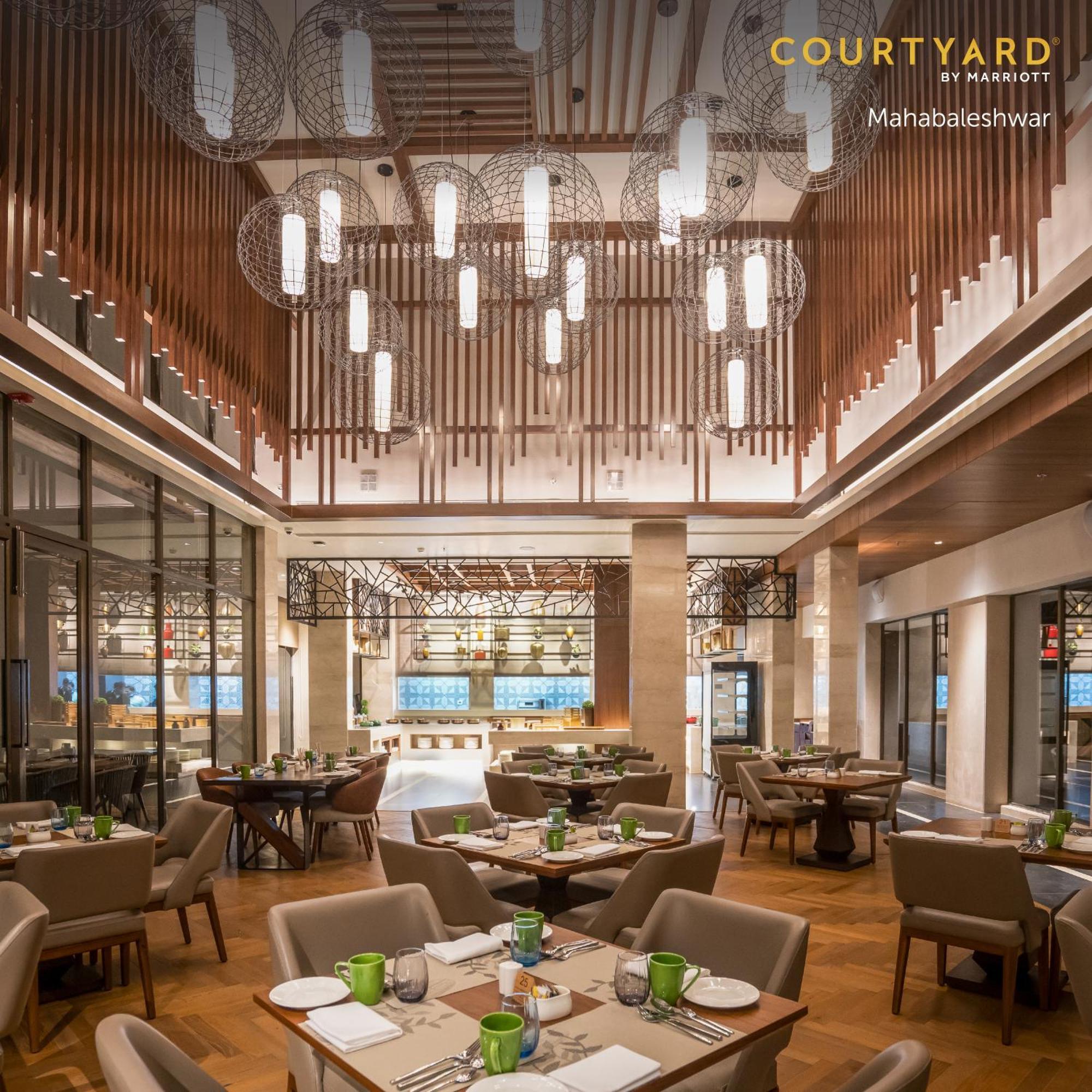 ホテル Courtyard By Marriott マハバレシュワール エクステリア 写真