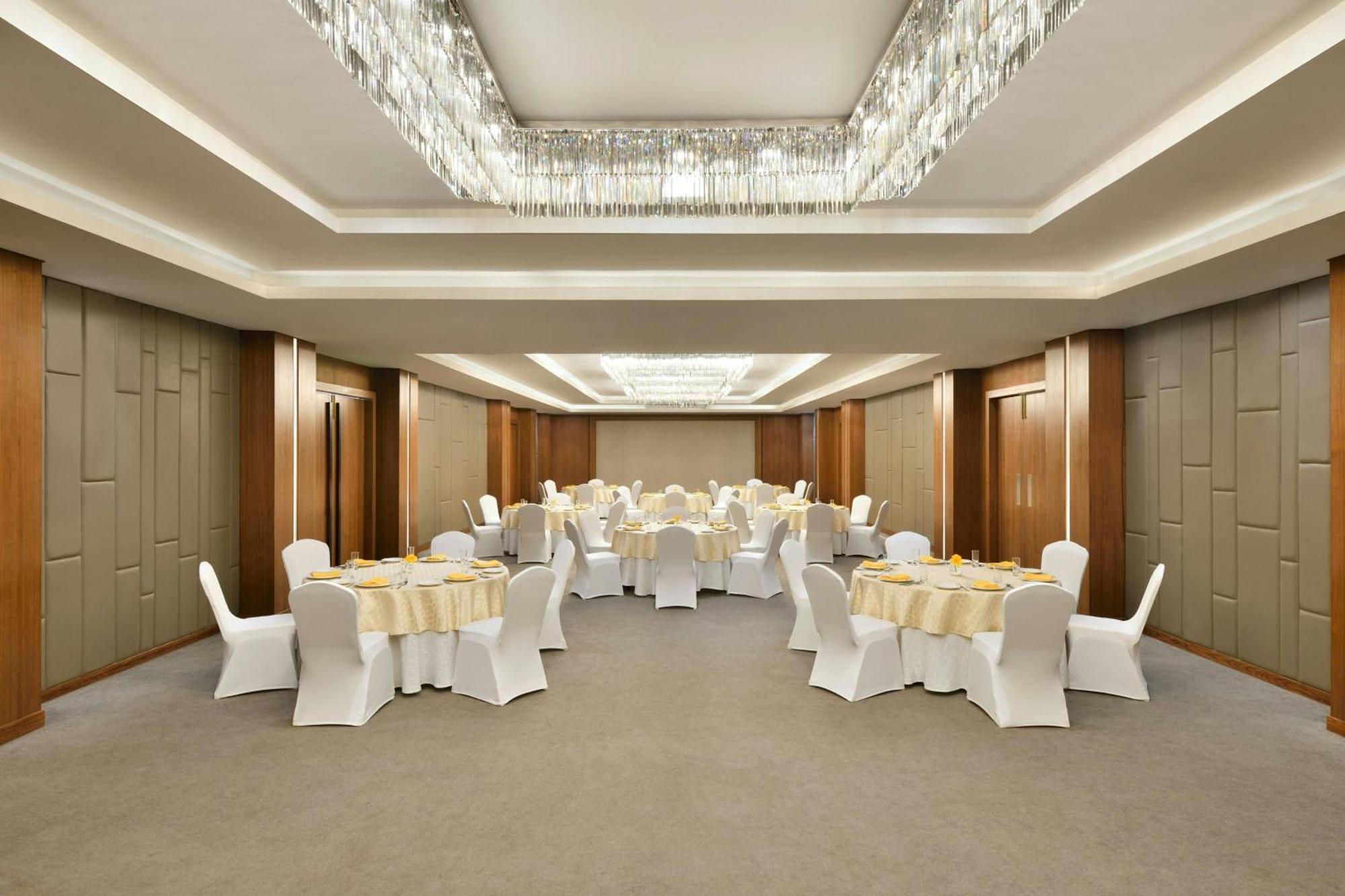 ホテル Courtyard By Marriott マハバレシュワール エクステリア 写真